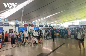 Sân bay Phú Quốc đông đúc dịp đầu tháng 6/2022